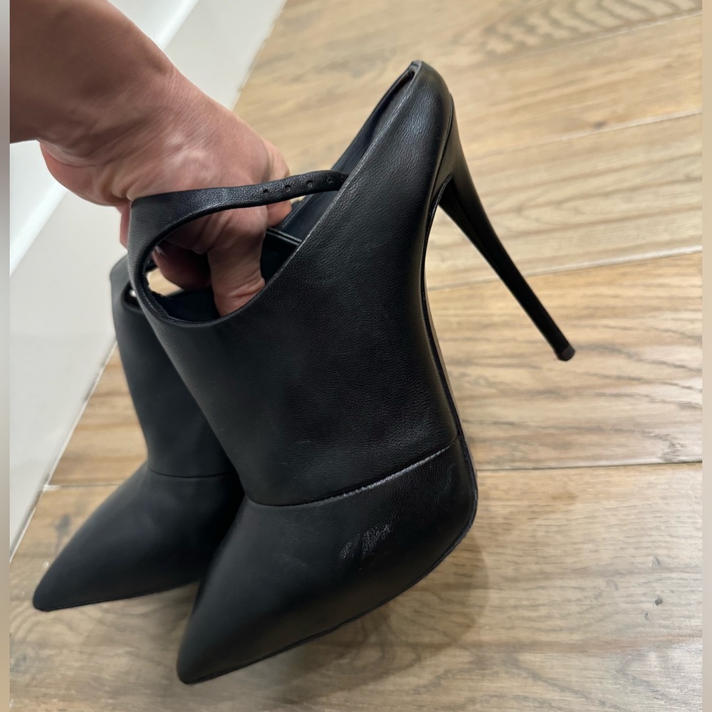 Giuseppe Zanotti Black Ankle Booties